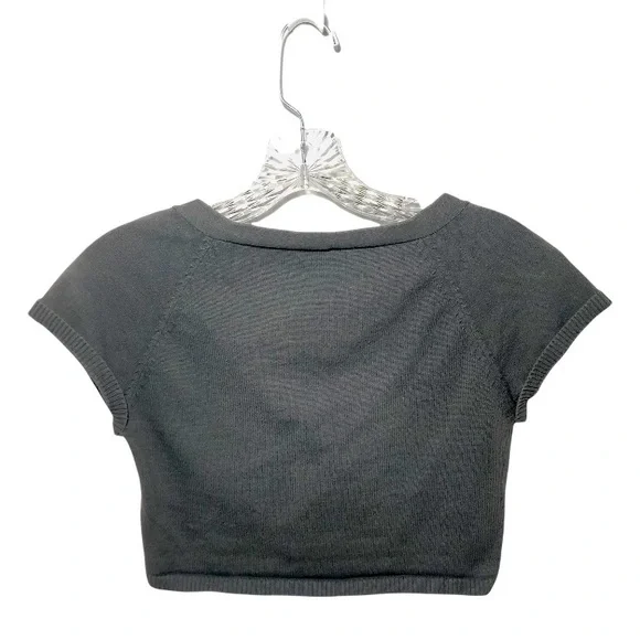 Grey Crop Top with V-Neck - Picture 3 of 10